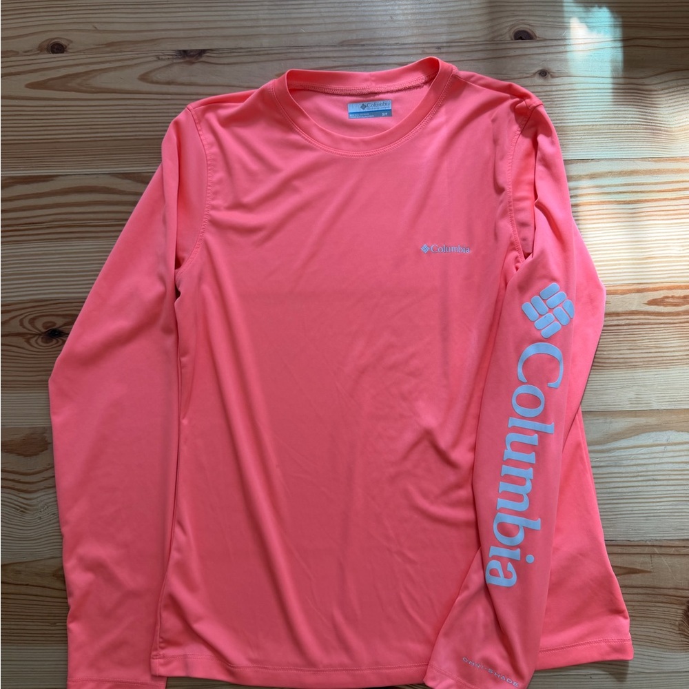 Columbia dryfit material light weight fishing shirt